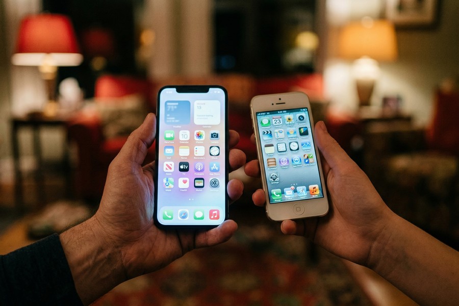 Screenshot showing iMessage Undo Send option in a message thread on iPhone