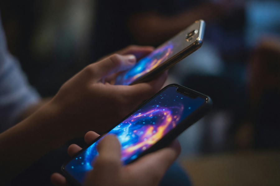 Snapchat screenshot notification icon appearing in a chat conversation thread on a smartphone screen