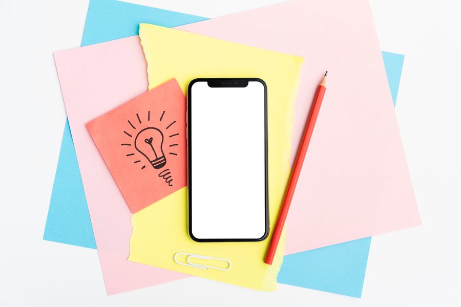 Visual comparison of Google Keep vs Apple Notes interface, focused on task entry and organization