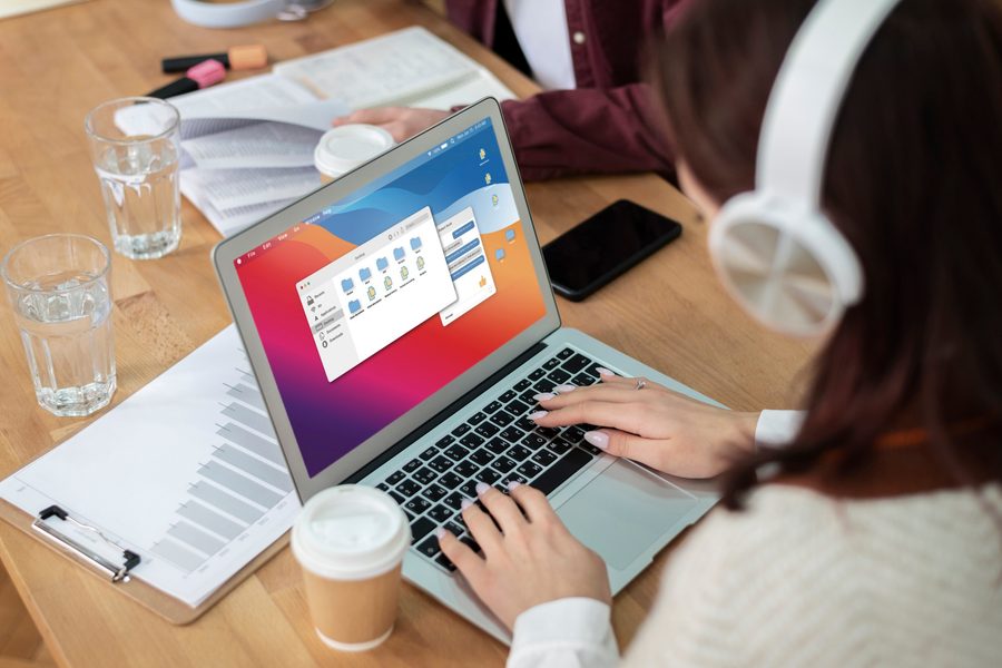 Browser extension permissions prompt displaying access to browsing data and history