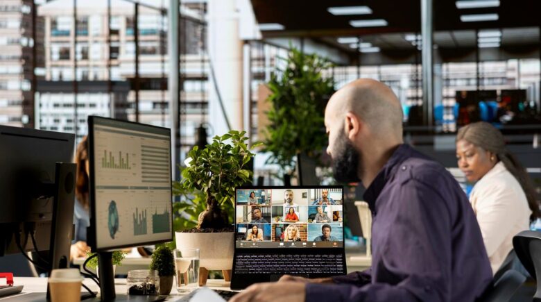 Comparison of Signal and Telegram messaging app security features for remote teams