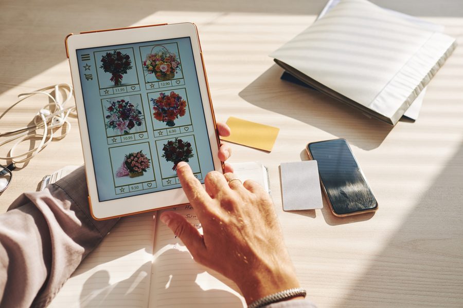 Smartphone displaying a habit streak tracker versus a vision board collage